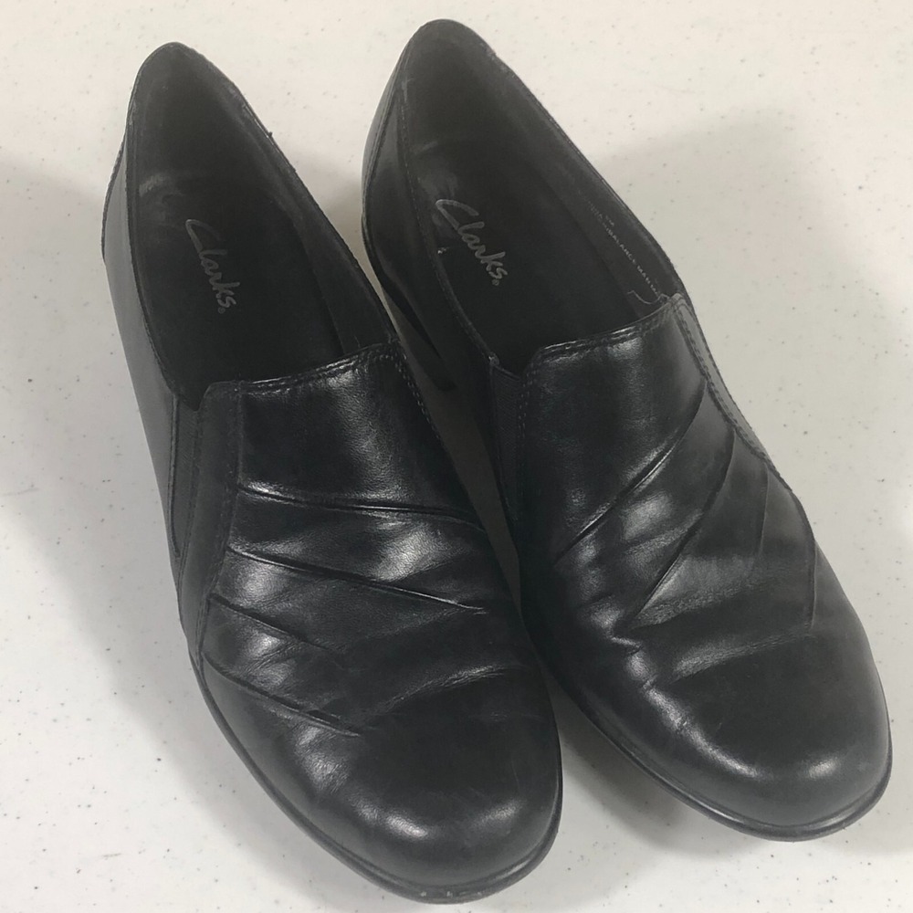 Clarks Womens 9M Black Partridge Slip‎ On Leather Heel Career Casual Everyday
